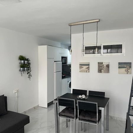 Apartamento Con Piscina Y Barbacoa Apartment La Cala Del Moral Exterior photo